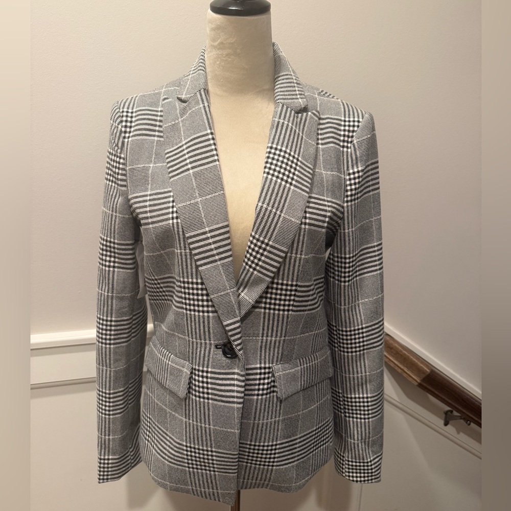 Jamison SzS NWT Black and White Plaid Blazer from Evereve